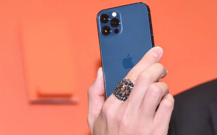 容城苹果手机维修分享iPhone12系列重启方法教程 