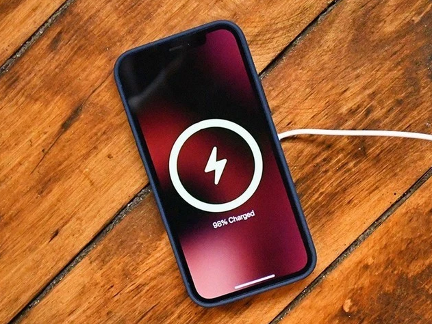 容城苹果手机维修分享iPhone 12可以随便充电吗 